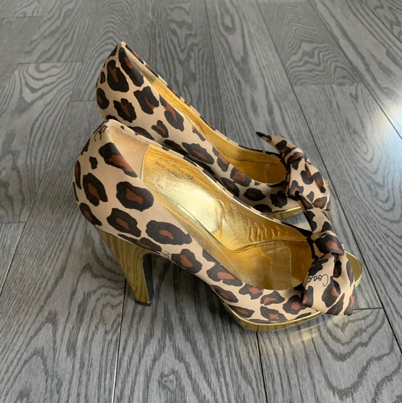 Beautiful Coach Heels💖💫 - Picture 4 of 9